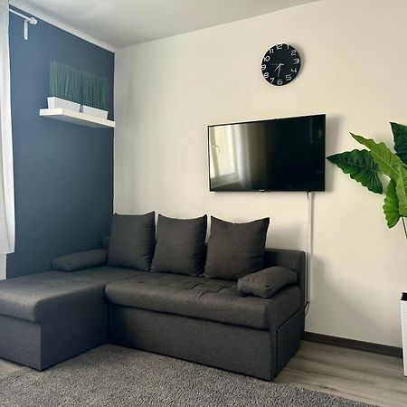 City Apartment Štúrovo Bagian luar foto