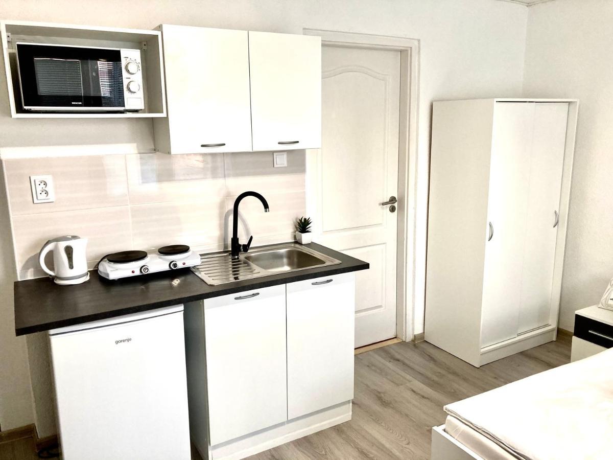 City Apartment Štúrovo Bagian luar foto