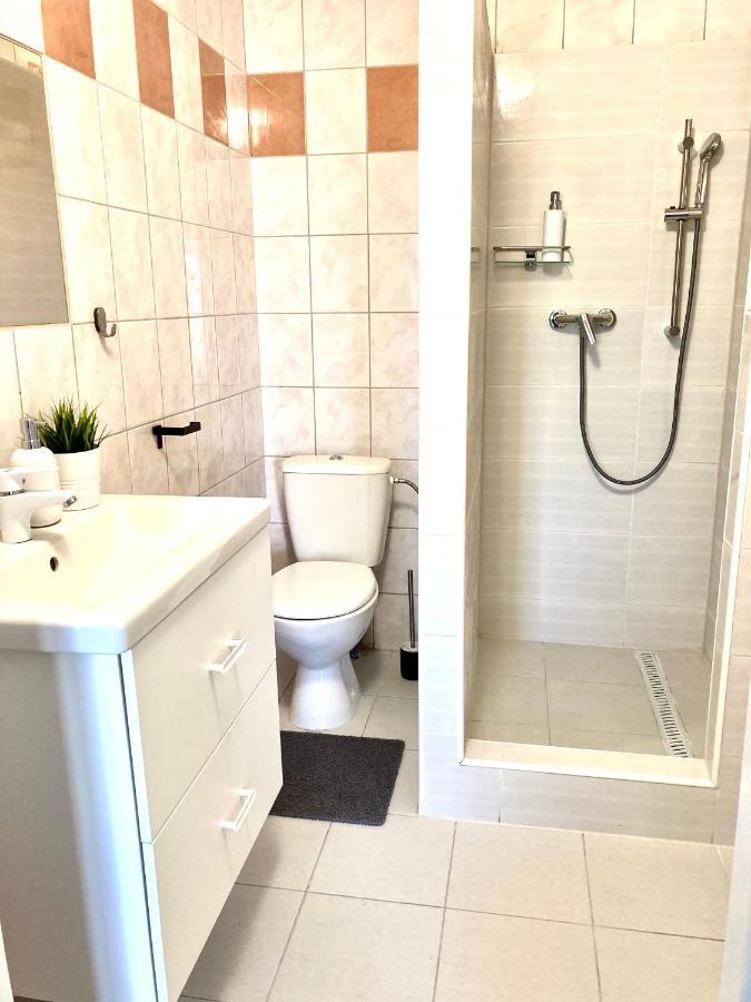 City Apartment Štúrovo Bagian luar foto