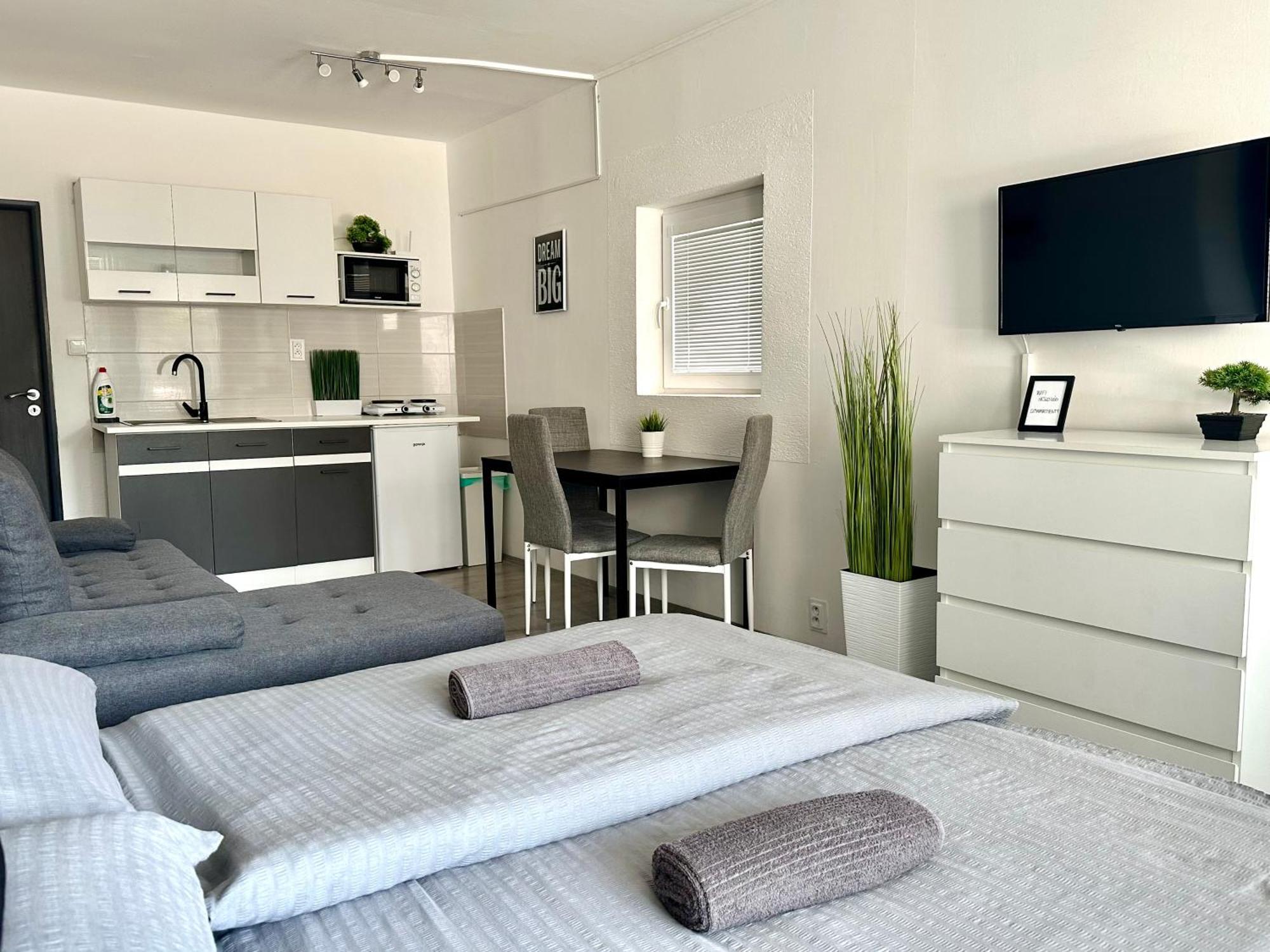 City Apartment Štúrovo Bagian luar foto