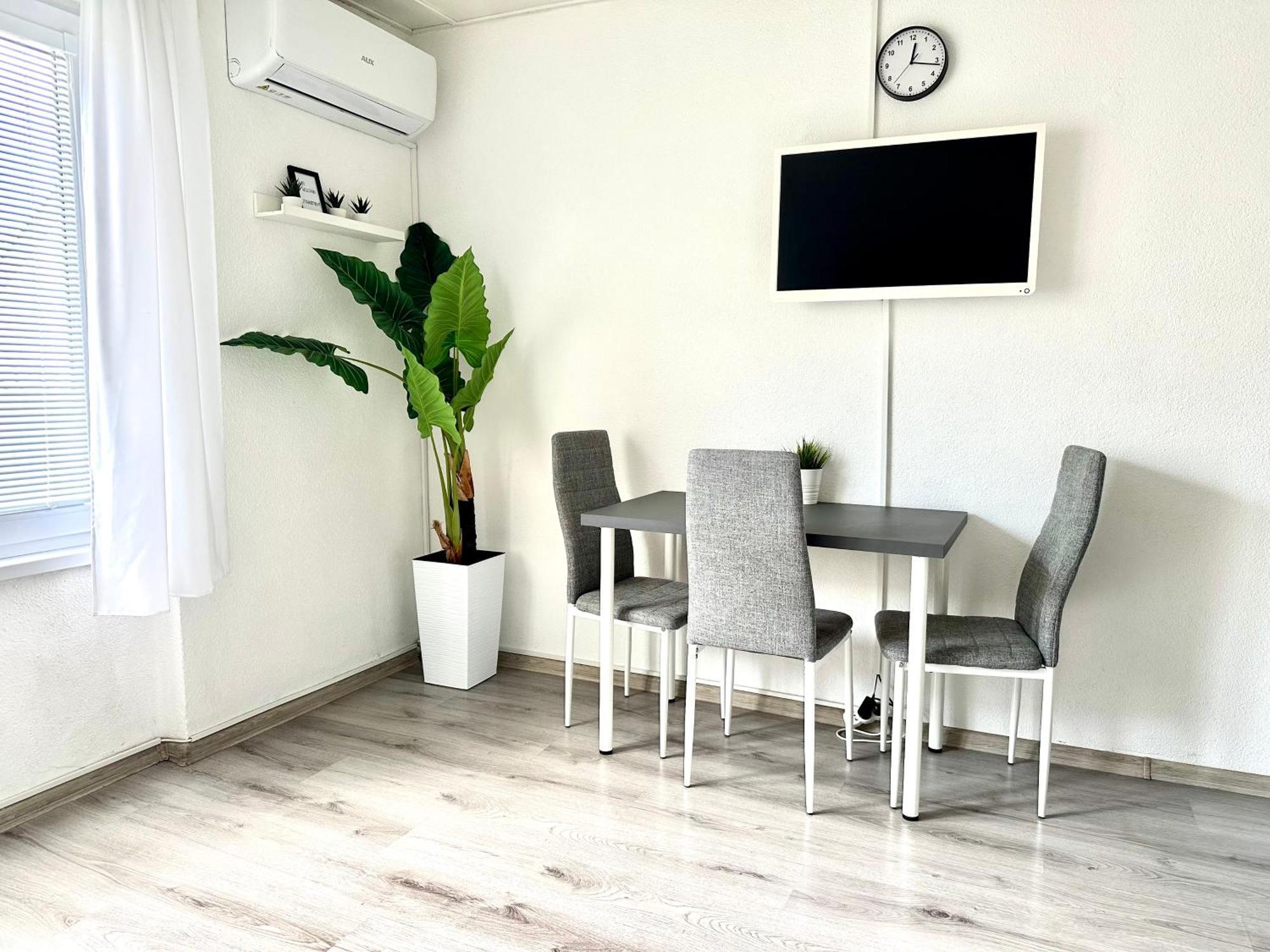 City Apartment Štúrovo Bagian luar foto
